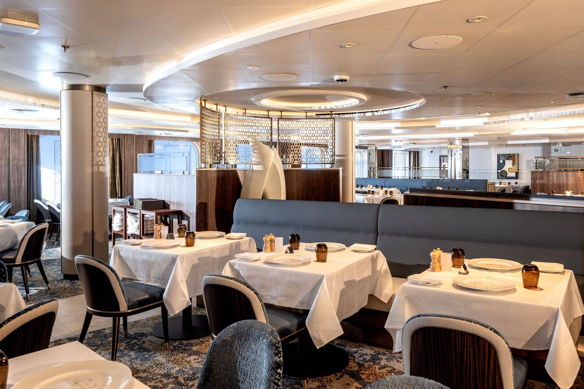 皇冠海鮮牛排餐廳 (Crown Grill)